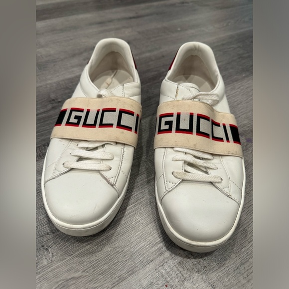 Men’s Gucci Sneakers - Picture 3 of 5